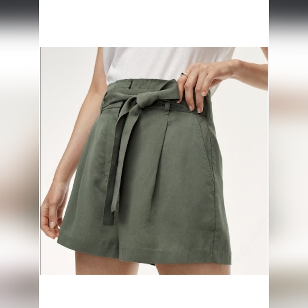 NWT Group by Babaton Anderson Shorts